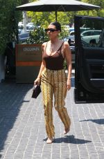KOURTNEY KARDASHIAN Arrives at Cecconi