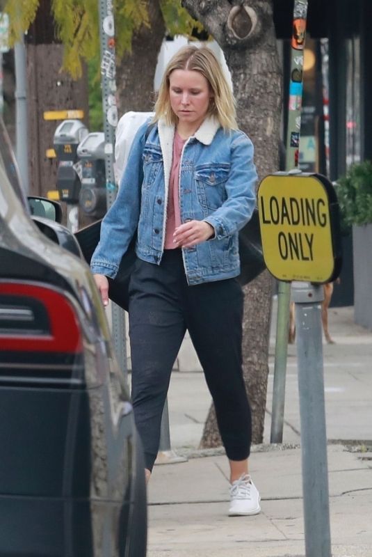 KRISTEN BELL Leaves Yoga Class in Los Feliz 05/08/2019