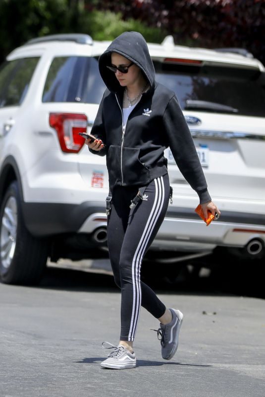 KRISTEN STEWART Heading to a Gym in Los Feliz 05/03/2019