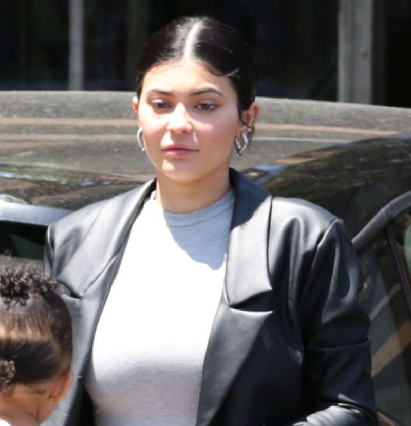 kylie-jenner-celebrates-mother-s-day-in-calabasas-05-12-2019-3.jpg