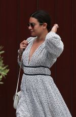 LEA MICHELE Shopping at Brentwood Country Mart 05/11/2019