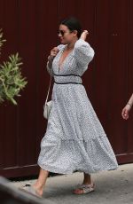 LEA MICHELE Shopping at Brentwood Country Mart 05/11/2019