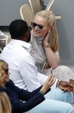 LINDSEY VONN Watching Serena Williams at Roland Garros 2019 French Open 05/30/2019