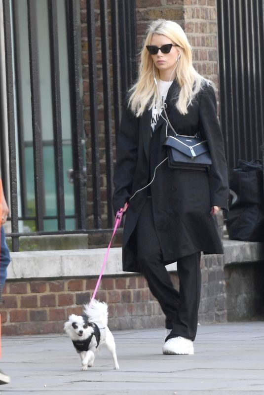 LOTTIE MOSS Out with Her Dog in London 05/07/2019