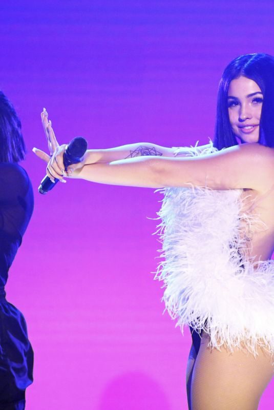 MABEL MCVEY Performs Don’t Call Me Up at Tonight Show Starring Jimmy Fallon 05/21/2019