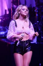 MAREN MORRIS Pefroms at Albert Hall in Manchester 05/27/2019