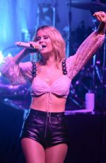 MAREN MORRIS Pefroms at Albert Hall in Manchester 05/27/2019