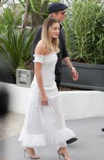 MARGOT ROBBIE at Once Upon a Time in Hollywood Photocall in Cannes 05/22/2019