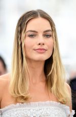 MARGOT ROBBIE at Once Upon a Time in Hollywood Photocall in Cannes 05/22/2019