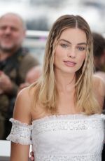 MARGOT ROBBIE at Once Upon a Time in Hollywood Photocall in Cannes 05/22/2019