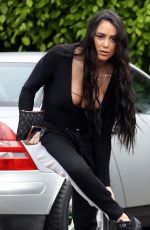 MARNIE SIMPSON Out Filming in London 05/03/2019