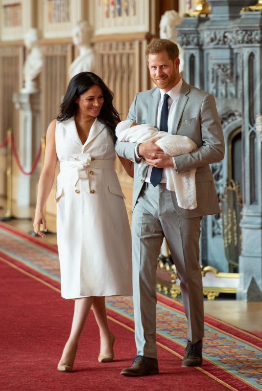 MEGHAN MARKLE and Prince Harry Pose with Their Newborn Son in Windsor 05/08/2019