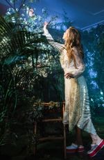 NATALIE DORMER - Crocs Platforms Promos 2019