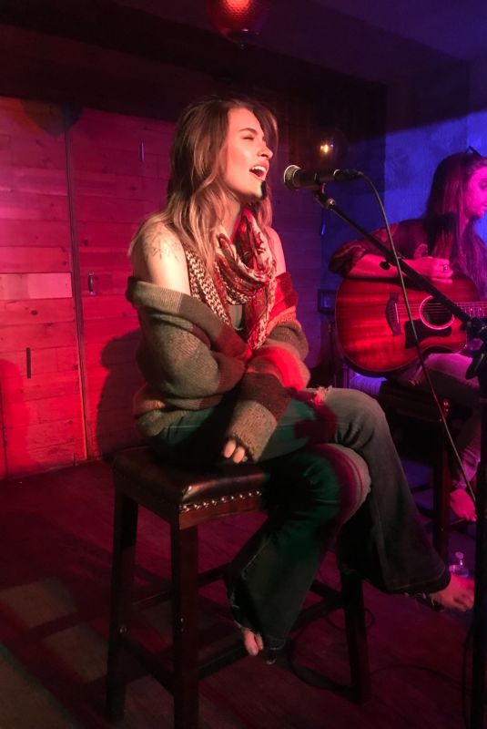 PARIS JACKSON and Gabriel Glenn Performs at Daveys Wayne