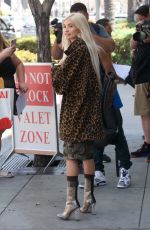 PIA MIA PEREZ Leaves Wally