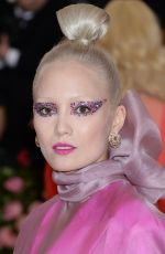 POM KLEMENTIEFF at 2019 Met Gala in New York 05/06/2019