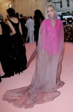 POM KLEMENTIEFF at 2019 Met Gala in New York 05/06/2019