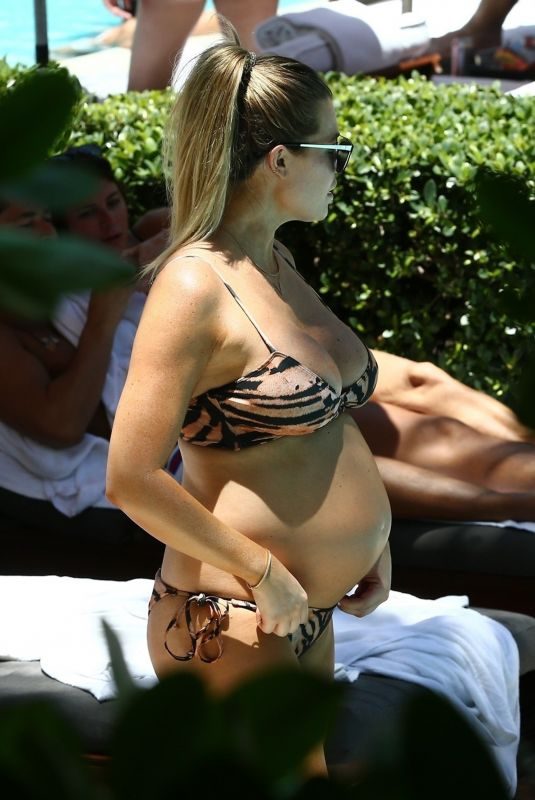 Pregnant SAMANTHA HOPPES in Bikini at a Pool in Miami 05/12/2019