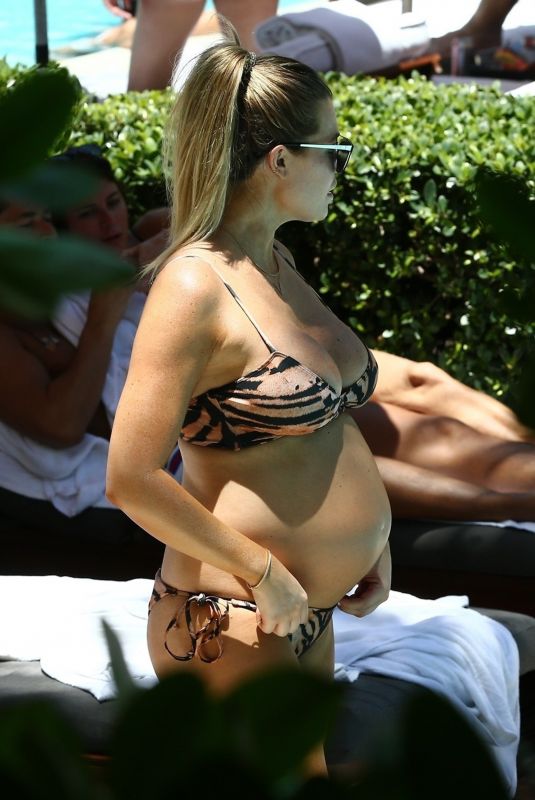 Pregnant SAMANTHA HOPPES in Bikini at a Pool in Miami 05/12/2019