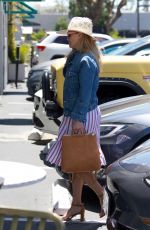 REESE WITHERSPOON Arrives at Her Office in Brentwood 05/21/2019