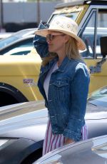 REESE WITHERSPOON Arrives at Her Office in Brentwood 05/21/2019