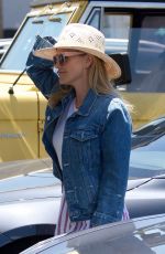 REESE WITHERSPOON Arrives at Her Office in Brentwood 05/21/2019
