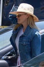 REESE WITHERSPOON Arrives at Her Office in Brentwood 05/21/2019