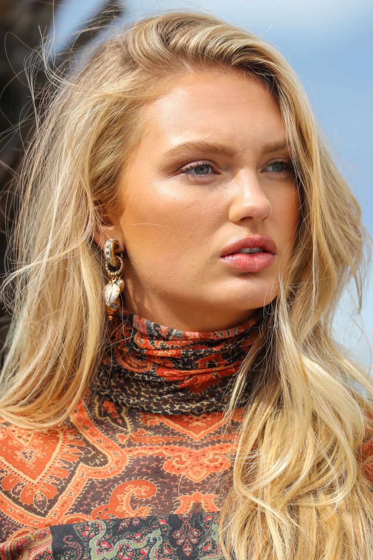 romee-strijd-arrives-at-martinez-hotel-in-cannes-05-15-2019-2.jpg