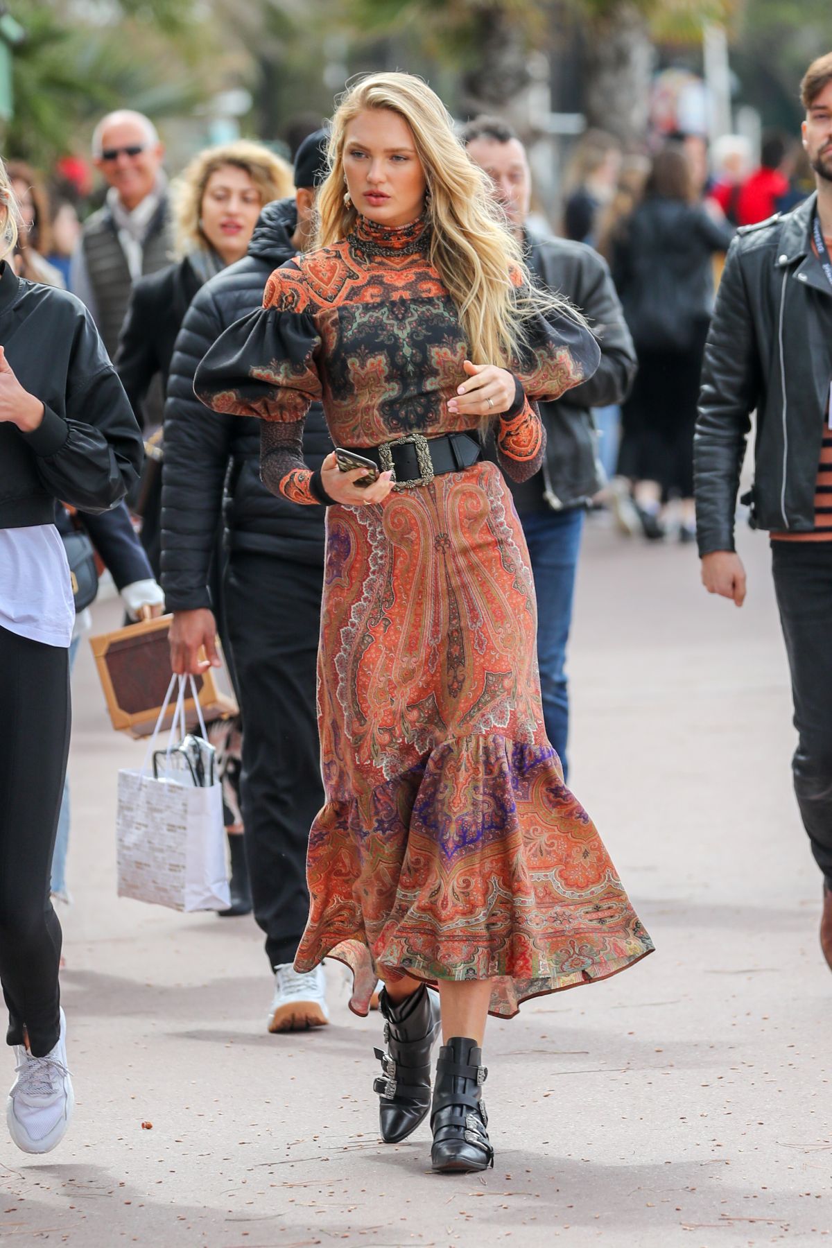 romee-strijd-arrives-at-martinez-hotel-in-cannes-05-15-2019-6.jpg