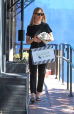 ROSIE HUNTINGTON-WHITELEY Shopping at Couture Kids in West Hollywood 05/24/2019