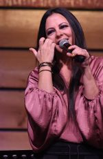 SARA EVANS Performs at City Winery in Nashville 05/18/2019