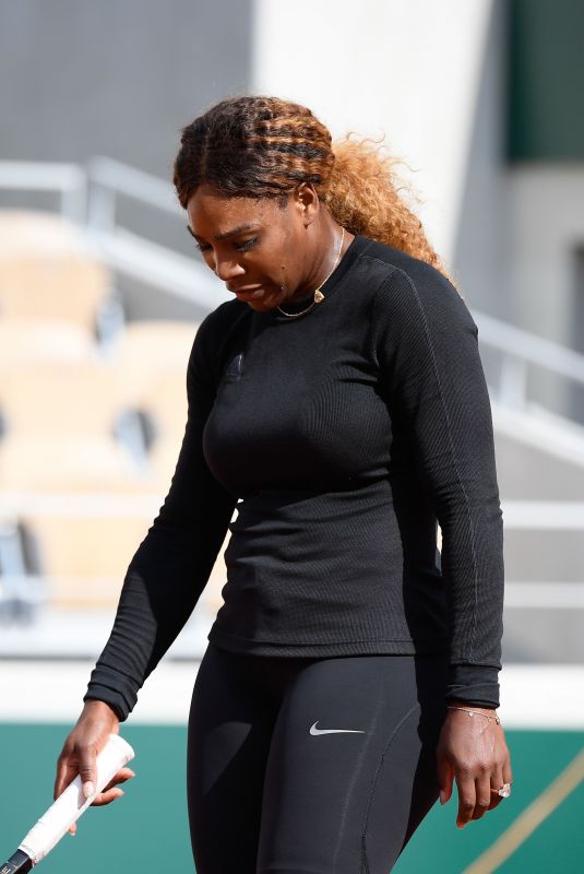 SERENA WILLIAMS Practises at Roland Garros French Open Tournament in Paris 05/22/2019
