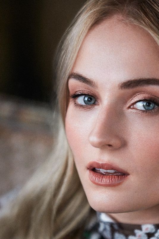 SOPHIE TURNER for S Moda, May 2019
