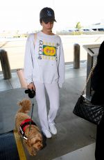 TAYLOR HILL with Her Dog at Los Angeles International Airport 05/03/2019