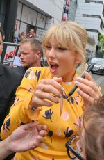 TAYLOR SWIFT Arrives at NRJ Radio in Paris 05/25/2019