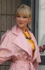 TAYLOR SWIFT Arrives at NRJ Radio in Paris 05/25/2019