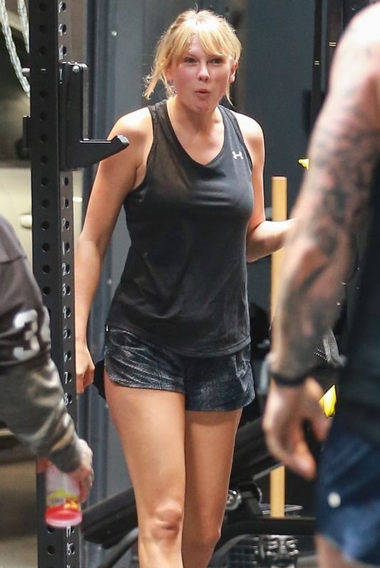 TAYLOR SWIFT at Dogpound Gym in West Hollywood 05/31/2019