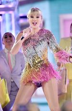 TAYLOR SWIFT Performs at Billboard Music Awards in Las Vegas 05/01/2019