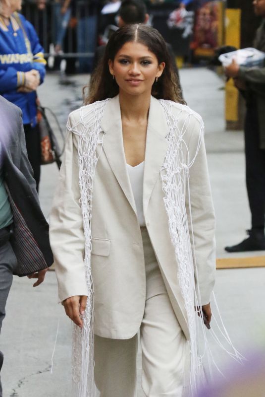 ZENDAYA COLEMAN Arrives at Jimmy Kimmel Live! in Hollywood 05/09/2019