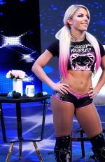 ALEXA BLISS - WWE Smackdown in Laredo 06/04/2019