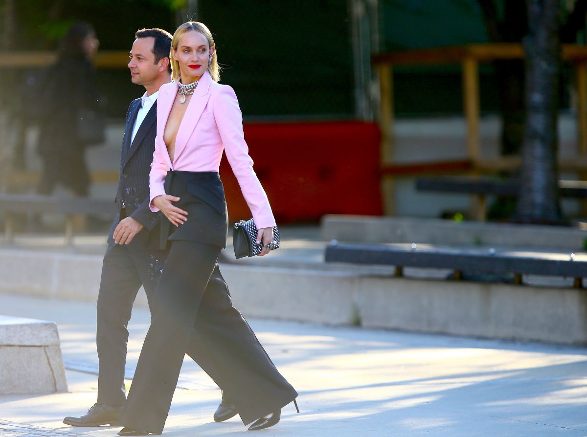 amber-valletta-arrives-at-cfda-fashion-awards-in-new-york-06-03-2019-2.jpg