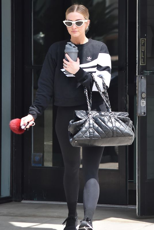 ASHLEE SIMPSON Leaves a Gym in Los Angeles 06/05/2019