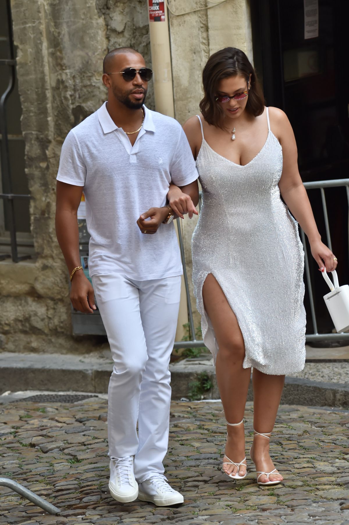 ashley-graham-arrives-at-sophie-turner-s-pre-wedding-party-at-la-mirande-in-avignon-06-28-2019-5.jpg