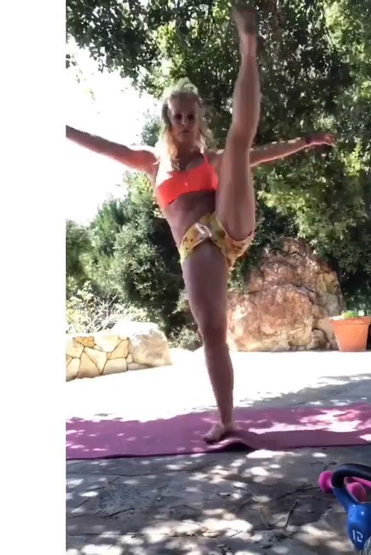 BRITNEY SPEARS - Workout 06/17/2019 Instagram Video and Pictures