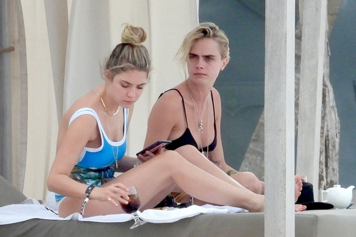 cara-delevingne-and-ashley-benson-on-vacationing-in-tulum-06-02-2019-7.jpg
