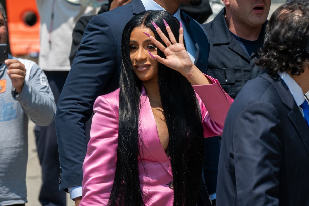 cardi-b-arrives-at-her-trial-at-queens-criminal-court-in-new-york-05-31-2019-5.jpg