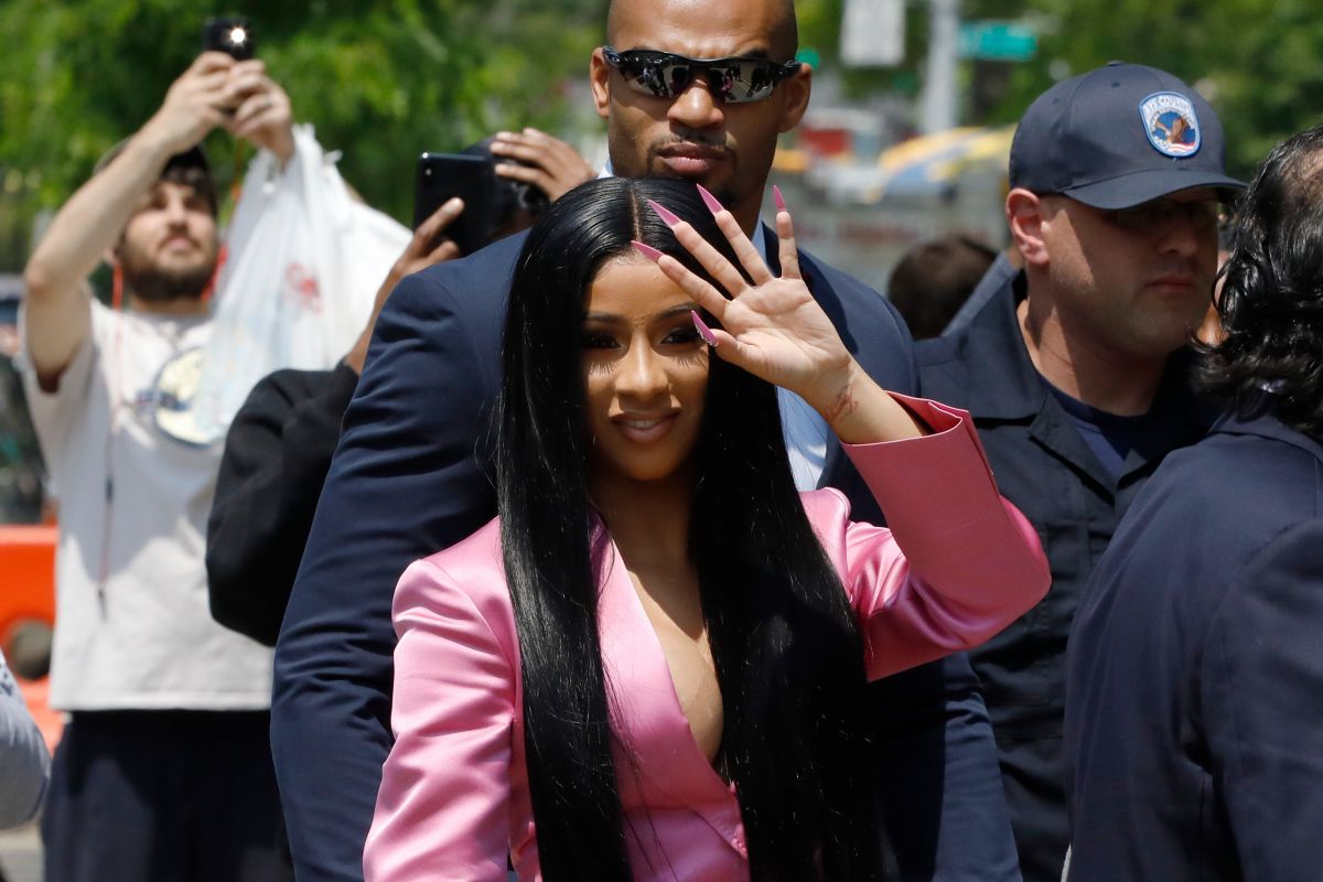 cardi-b-arrives-at-her-trial-at-queens-criminal-court-in-new-york-05-31-2019-8.jpg