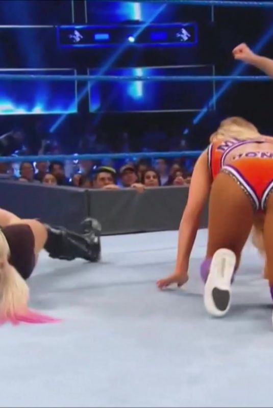 CHARLOTTE FLAIR, ALEXA BLISS and CARMELLA - Triple Threat Match 06/04/2019