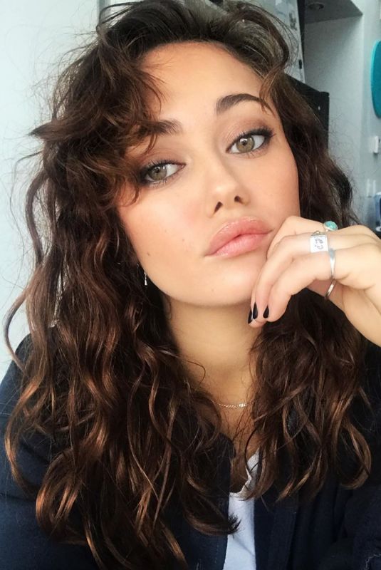 ELLA PURNELL - Instagram Piuctures 06/03/2019