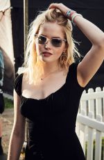 ELLIE BAMBER for Ray-ban Studios at All Points East Festival, May 2019